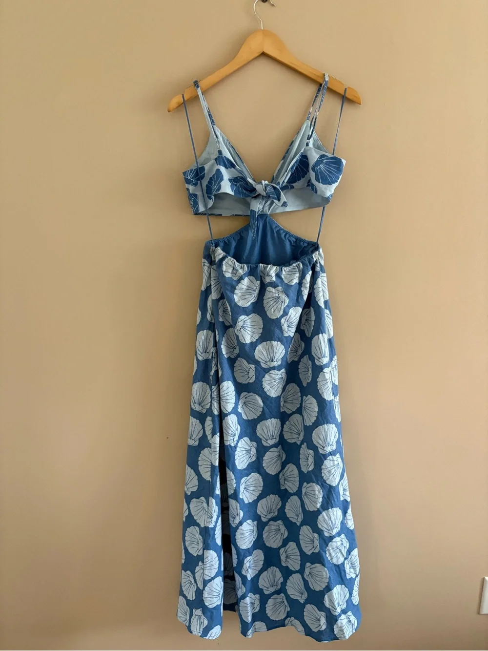 Abercrombie & Fitch Blue and White Shell-Print Cutout Maxi Dress
